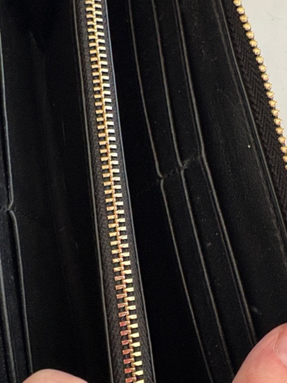 Tory Burch Black Wallet with Gold Logo Emblem - Picture 6 of 8